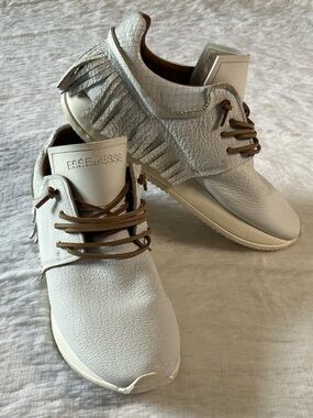 ESSEutESSE White Leather Fringe Women's Sneakers